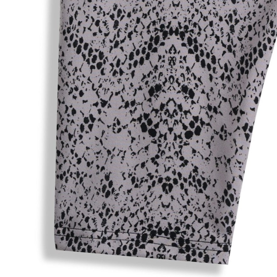 <img src="Black-Grey-Abstract-Print-Bikeshorts-Rockin-Wonder.jpg" alt="Black Grey Abstract Print Bikeshorts Rockin Wonder" loading="lazy">
